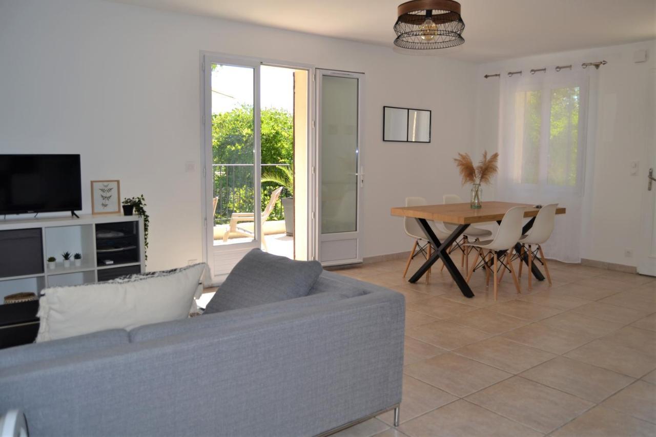 Une maison en Provence Pierrevert Extérieur photo